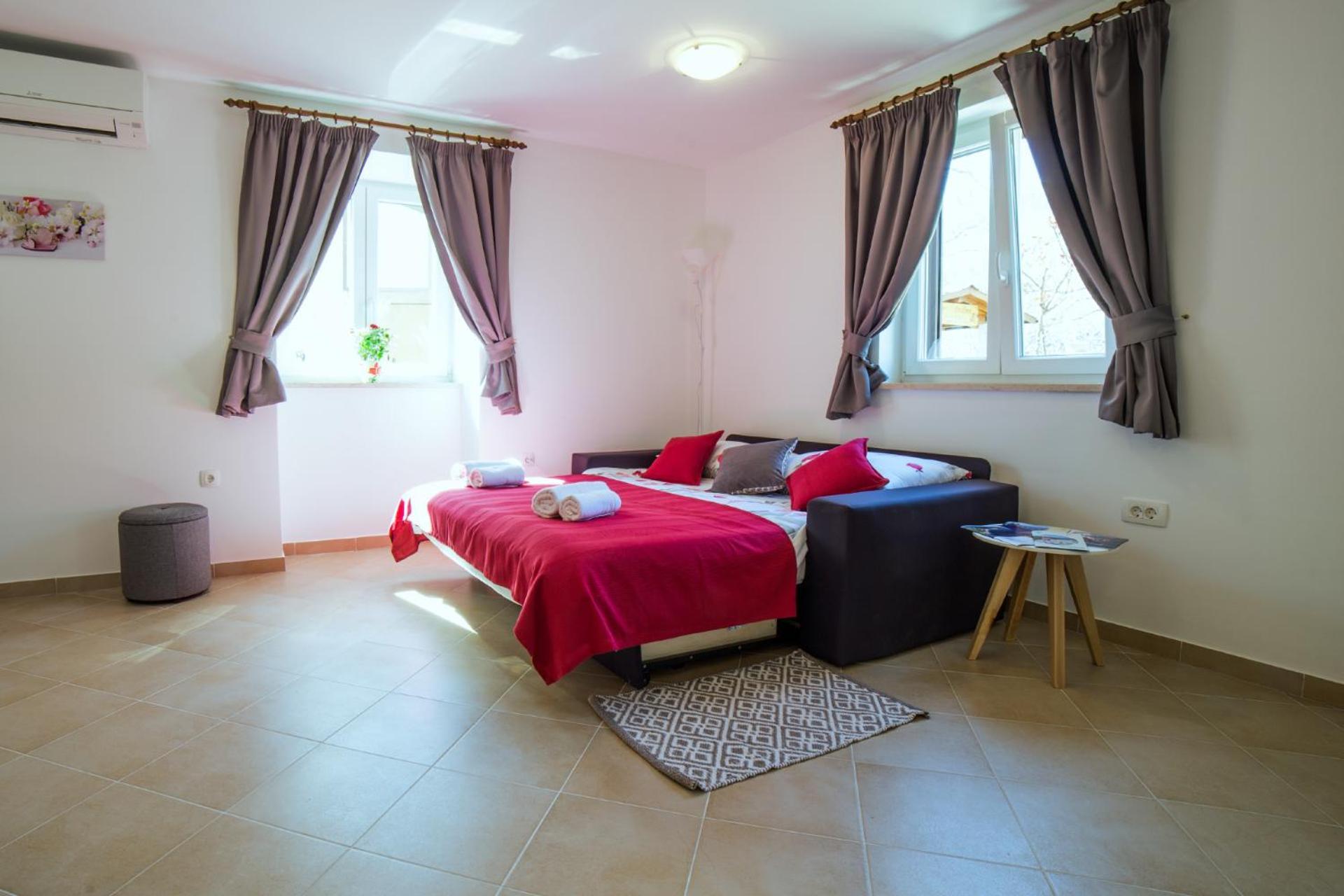 Apartment Podini Брсеч Екстер'єр фото