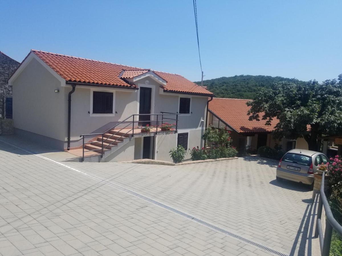 Apartment Podini Брсеч Екстер'єр фото